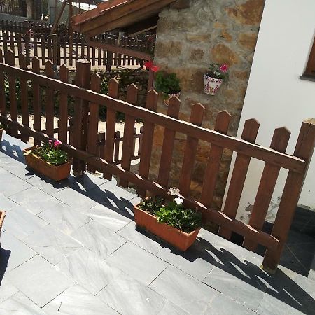 La Casina De Biescas Appartement Biescas  Buitenkant foto